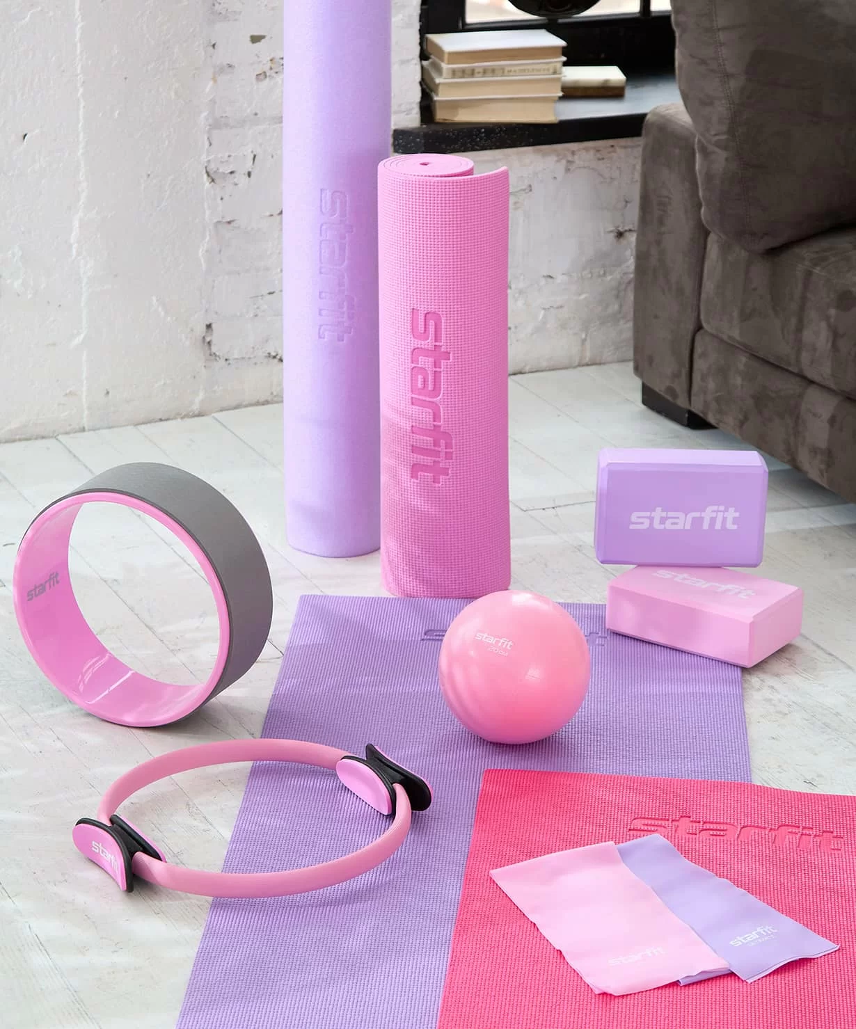 Реальное фото Эспандер ленточный для йоги StarFit ES-201 1200*150*0,35 мм розовый пастель 19254 от магазина СпортЕВ