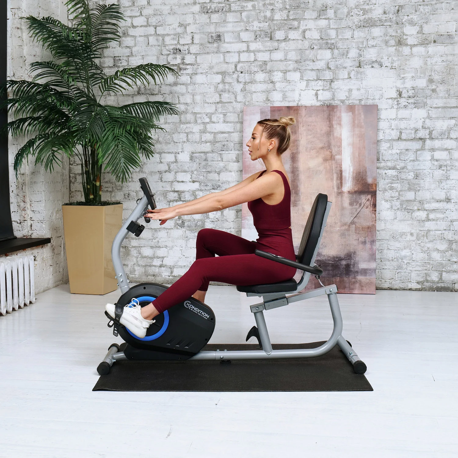 Реальное фото Велотренажер DFC GBYQ-2300D от магазина Спортев