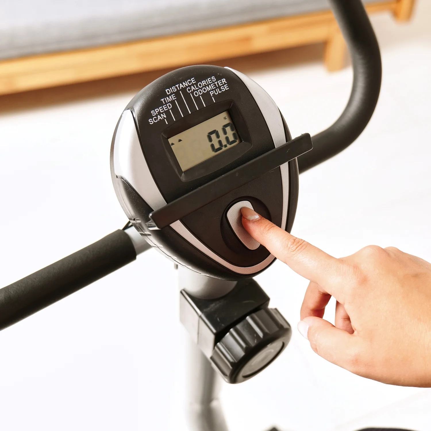 Реальное фото Велотренажер DFC GBYQ-2309A от магазина Спортев