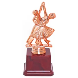 Приз F06/B танцы (H-18 см)
