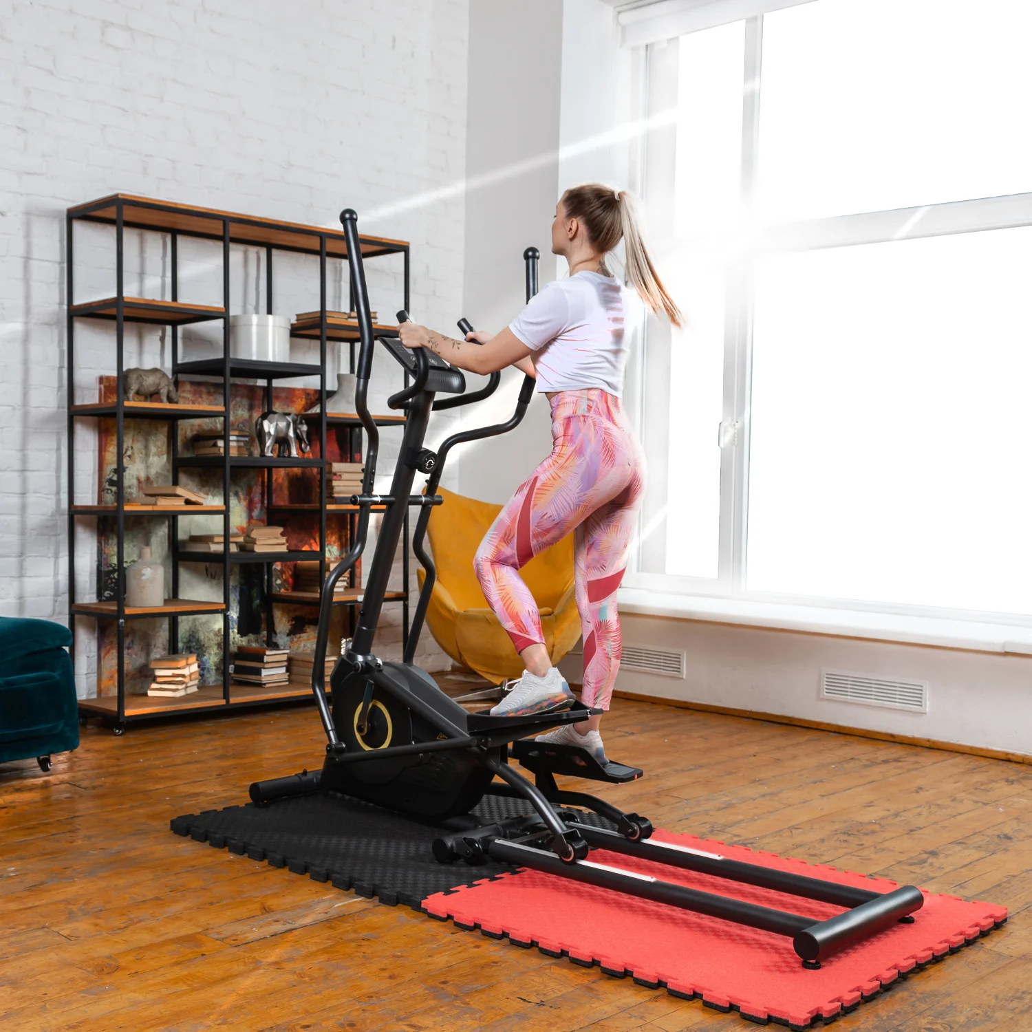 Реальное фото Эллиптический тренажер DFC E6710T от магазина Спортев