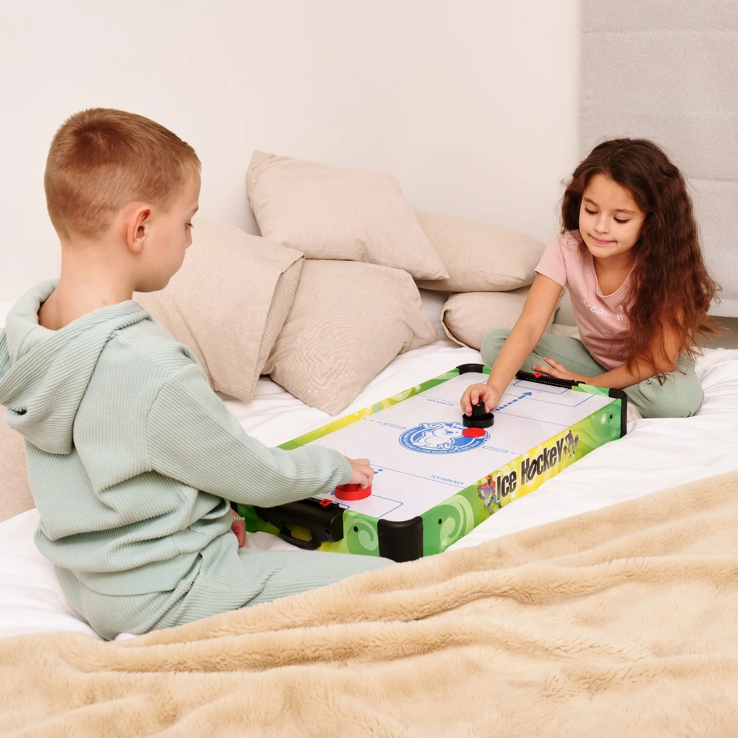 Реальное фото Игровой стол - аэрохоккей DFC SB-AT-3003 от магазина Спортев