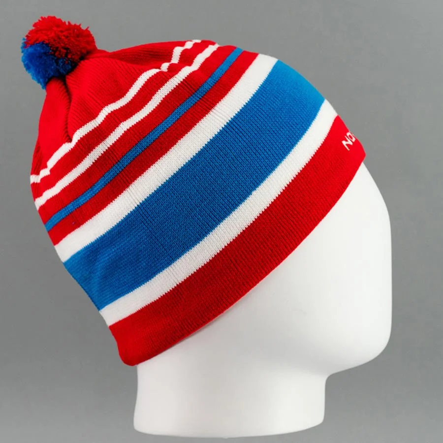 Реальное фото Шапка Nordski Bright red RUS NSV473902 от магазина Спортев