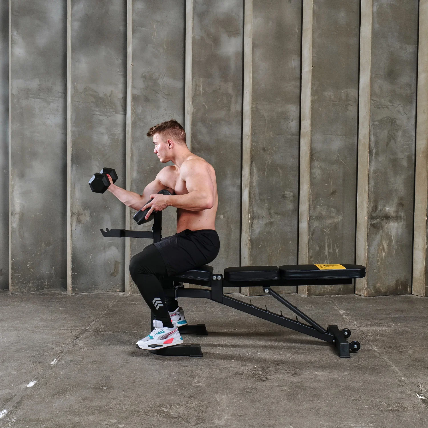 Реальное фото Скамья силовая DFC SUB018 от магазина Спортев