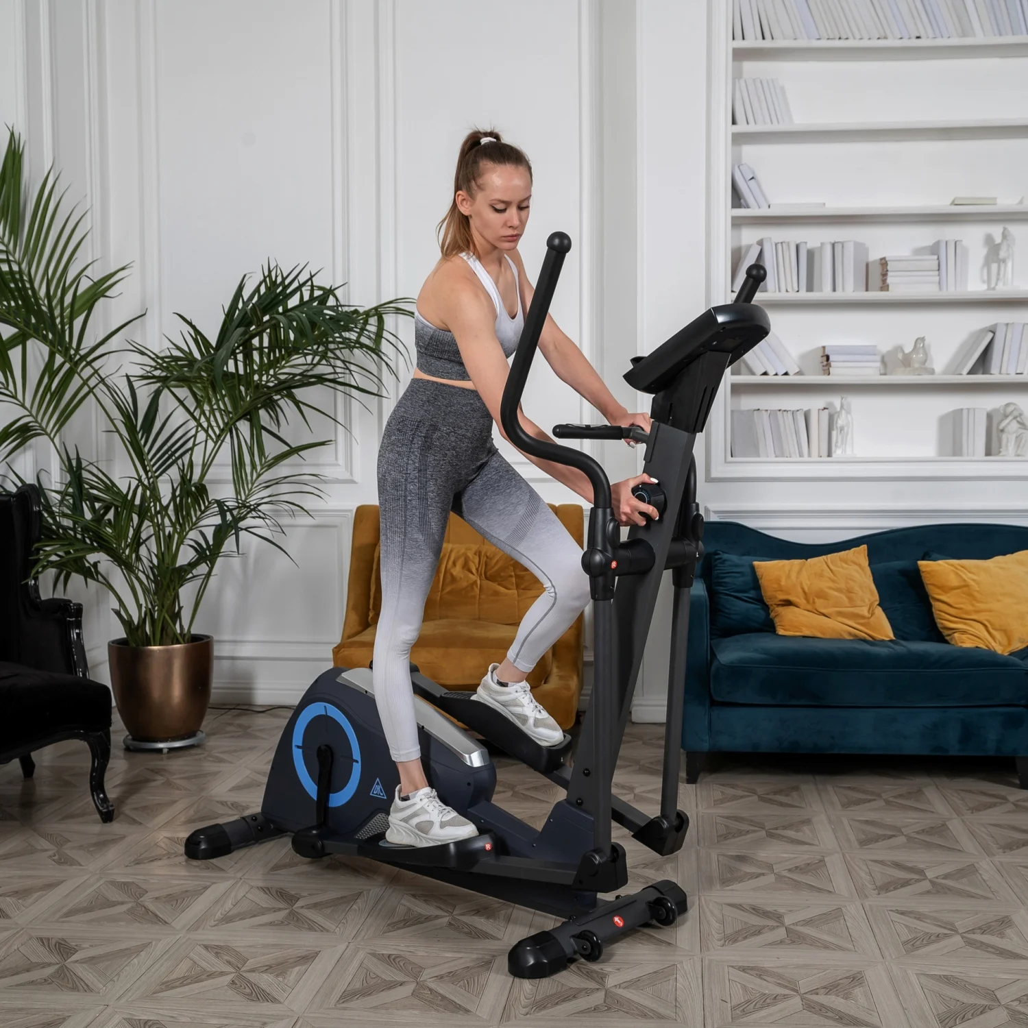 Реальное фото Эллиптический тренажер DFC E95001 магн. от магазина Спортев