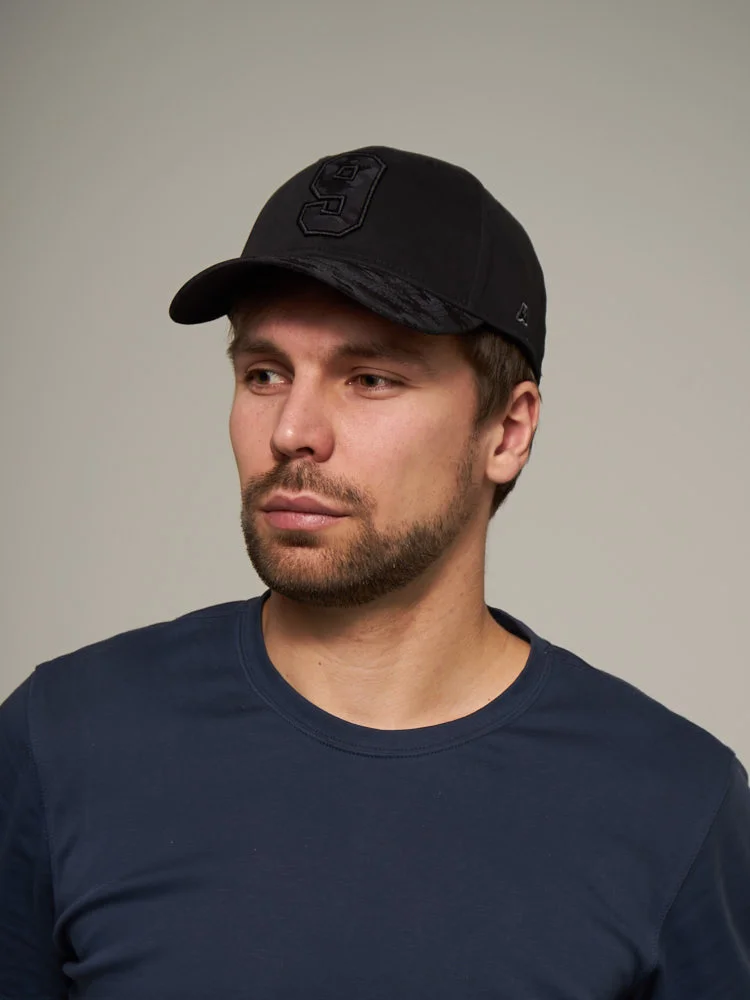 Реальное фото Бейсболка №9 черная р.55-58 20691 от магазина Спортев