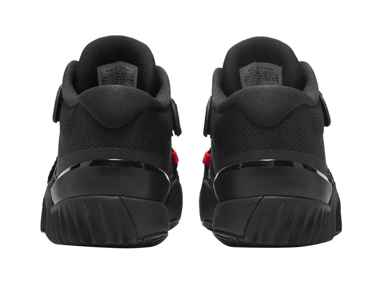 Реальное фото Кроссовки Nike Zoom Court Dragon черный DV8166 001 от магазина Спортев