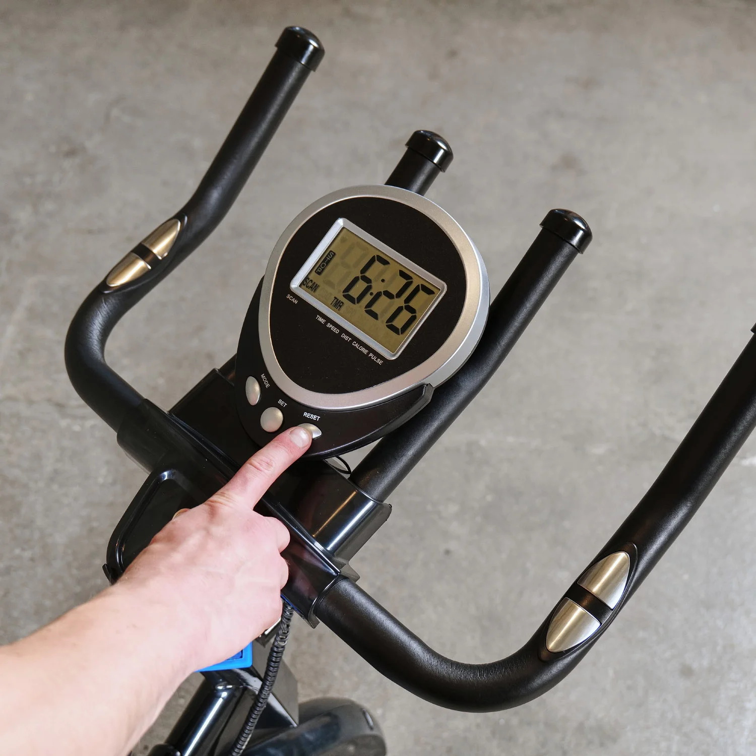 Реальное фото Велотренажер (спин-байк) DFC YB9800 от магазина Спортев