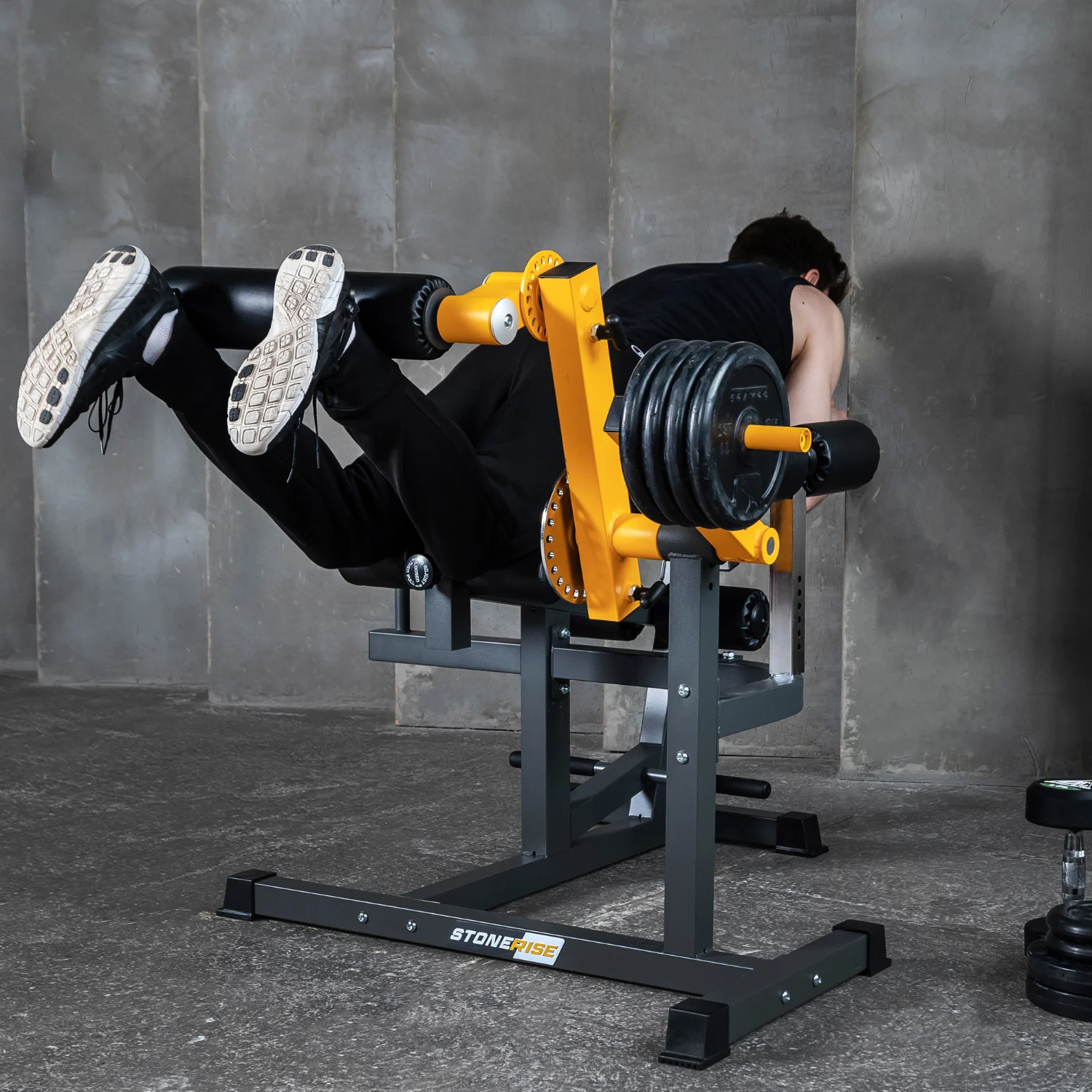 Реальное фото Силовой тренажер. Сгибание и разгибание ног. STONERISE DJS3001 от магазина Спортев