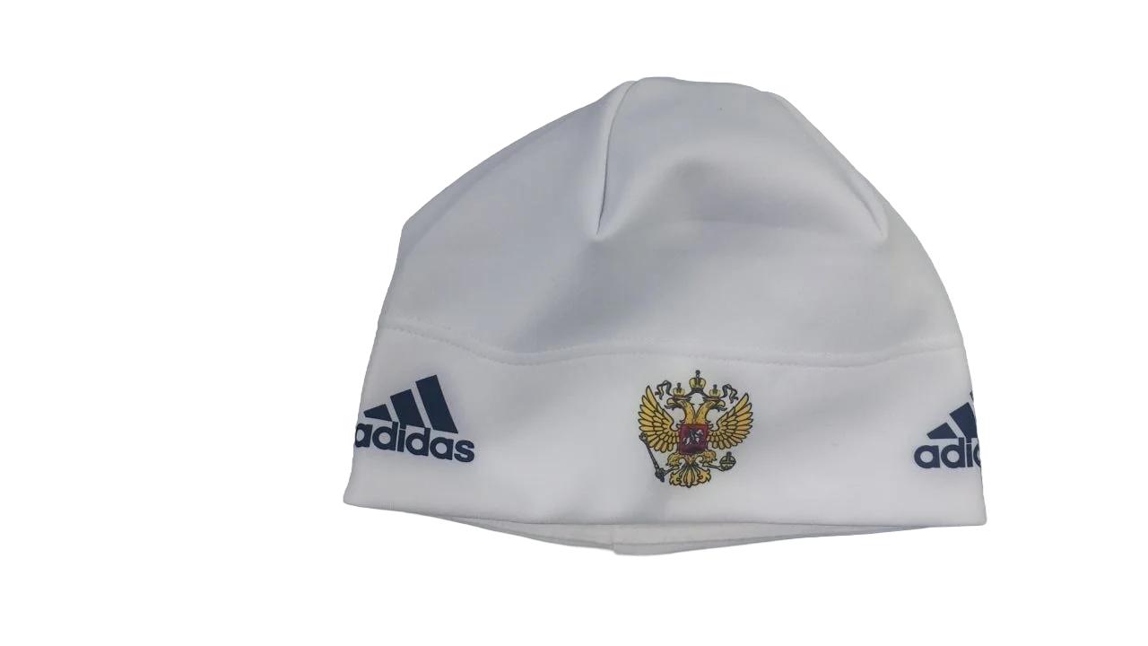 Реальное фото Шапка гоночная с лого Adidas белый от магазина Спортев