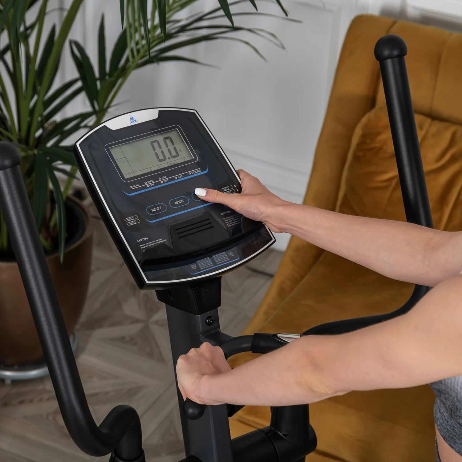 Реальное фото Эллиптический тренажер DFC E95001 магн. от магазина Спортев