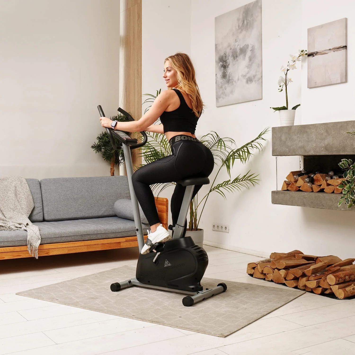 Реальное фото Велотренажер DFC B5901P магнитный эл.привод от магазина Спортев