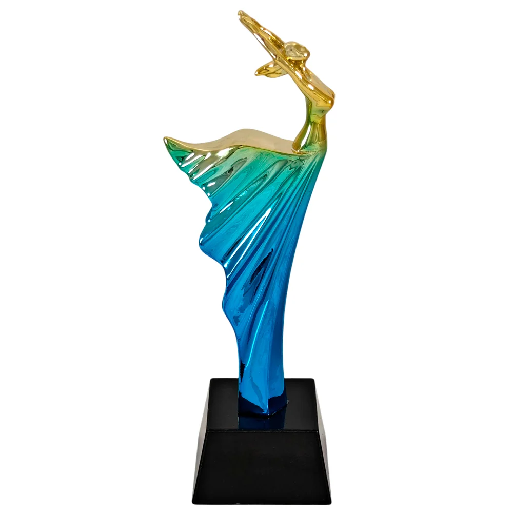 Реальное фото Фигура R011/GBU танец (H-26 см) от магазина Спортев