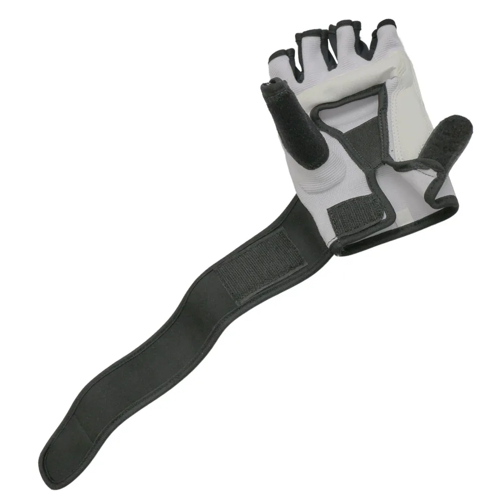 Реальное фото Перчатки тхэквондо BoyBo WTF с фиксацией 0146 от магазина Спортев