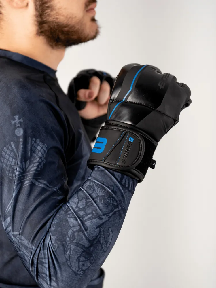 Реальное фото Перчатки ММА BoyBo B-series черно-синие от магазина СпортЕВ