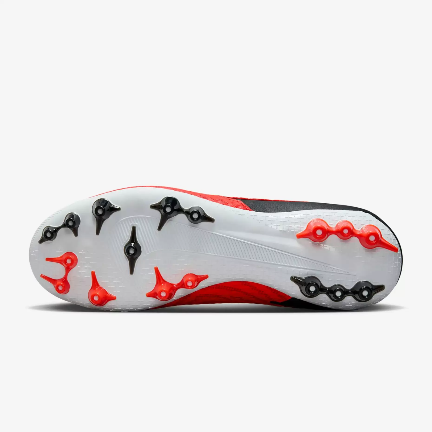 Бутсы Nike Phantom GX Academy AG DD9469-600 Реальное фото Бутсы Nike Phantom GX Academy AG DD9469-600 от магазина Спортев