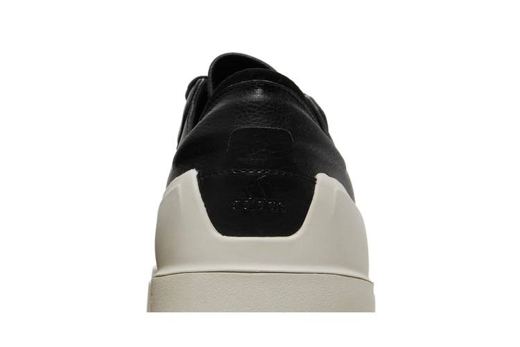 Кроссовки Adidas Court Revival HP2604 Реальное фото Кроссовки Adidas Court Revival HP2604 от магазина Спортев
