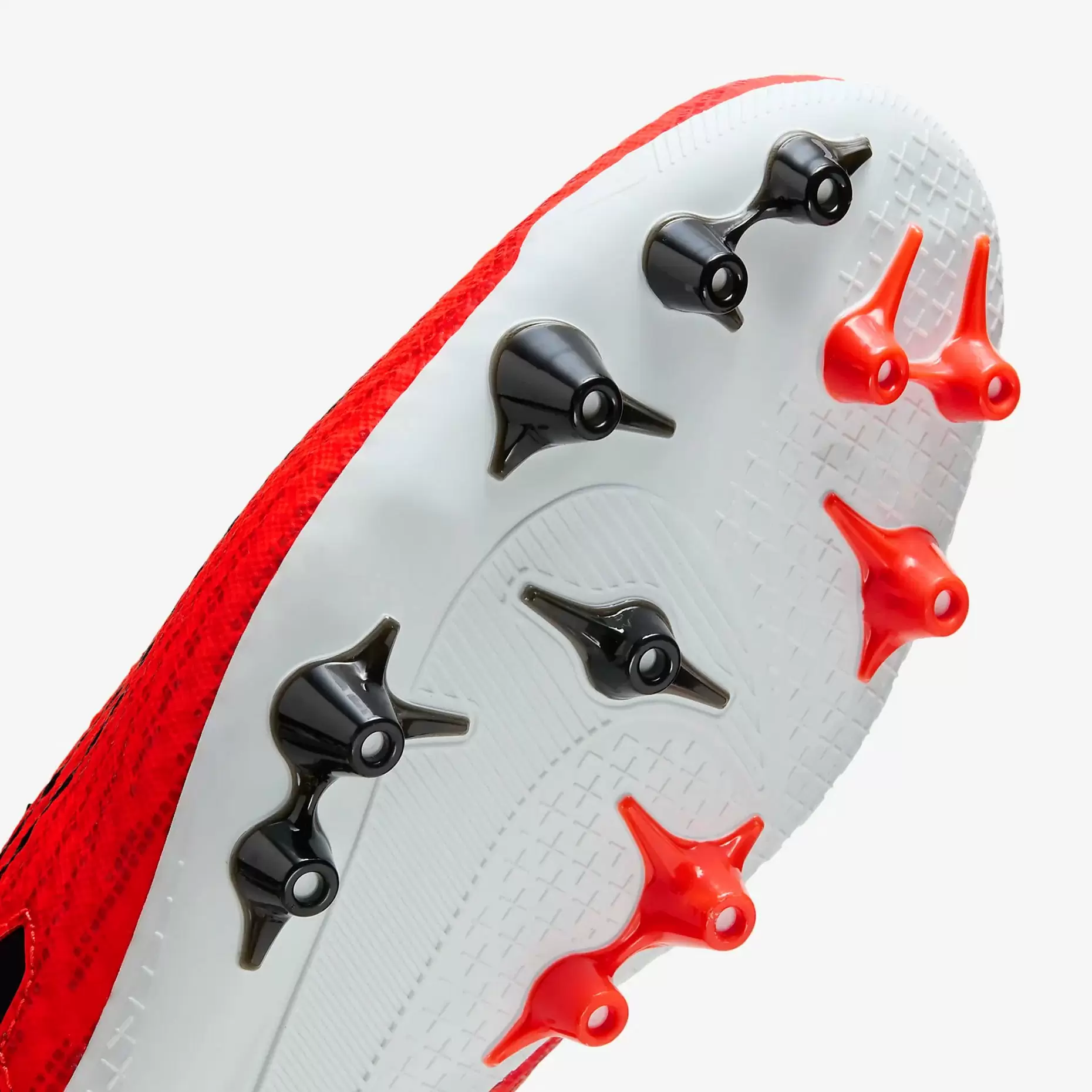 Бутсы Nike Phantom GX Academy AG DD9469-600 Реальное фото Бутсы Nike Phantom GX Academy AG DD9469-600 от магазина Спортев