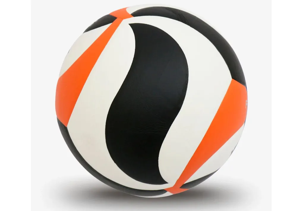 Реальное фото Мяч волейбольный Ingame FLUO черно-бело-оранжевый IVB-103 от магазина СпортЕВ