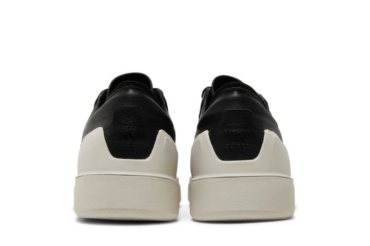 Кроссовки Adidas Court Revival HP2604 Реальное фото Кроссовки Adidas Court Revival HP2604 от магазина Спортев